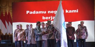 Wali Kota Eri Cahyadi Dilantik Sebagai Ketua Umum IKA ITS Jatim 2023-2027 Wali Kota Eri Cahyadi Dilantik Sebagai Ketua Umum IKA ITS Jatim 2023-2027
