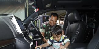 Pangdam Brawijaya Kunjungi Putra Almarhum Sertu Eka Andriyanto Hasibuan di Sidoarjo