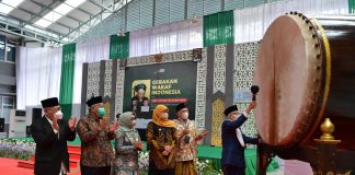 Dukung Wapres RI Luncurkan Gerakan Wakaf Indonesia, Gubernur Khofifah: Penguat Sinergitas Turunkan Kemiskinan dan Persempit Ketimpangan Sosial Dukung Wapres RI Luncurkan Gerakan Wakaf Indonesia, Gubernur Khofifah Penguat Sinergitas Turunkan Kemiskinan dan Persempit Ketimpangan Sosial