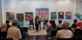 Keseruan Suasana di Acara Baca Puisi Bareng di Artotel TS Suites, ketika Hudiyono Pesan Puisi Khusus ke Presiden Penyair Jatim Keseruan Suasana di Acara Baca Puisi Bareng di Artotel TS Suites, ketika Hudiyono Pesan Puisi Khusus ke Presiden Penyair Jatim