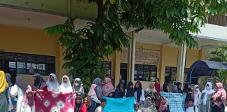 Pelatihan Olah Kain Shibory bersama Siswa SDN Kedurus III Surabaya Pelatihan Olah Kain Shibory bersama Siswa SDN Kedurus III Surabaya
