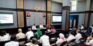 Sekdaprov Jatim Adhy Karyono : Pemprov Jatim Komitmen Eliminasi Penyakit Malaria Sekdaprov Jatim Adhy Karyono Pemprov Jatim Komitmen Eliminasi Penyakit Malaria