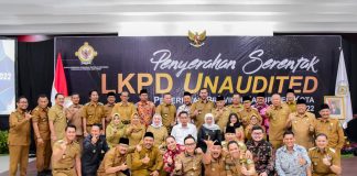 Serahkan LKPD Unaudited TA 2022, Gubernur Khofifah Dorong Terwujudnya Pelaporan yang Akuntabel, Tansparan, Valid dan Tepat Waktu Serahkan LKPD Unaudited TA 2022, Gubernur Khofifah Dorong Terwujudnya Pelaporan yang Akuntabel, Tansparan, Valid dan Tepat Waktu