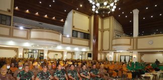 Mayjen TNI Farid Makruf Perkuat Silaturahmi dengan Veteran Mayjen TNI Farid Makruf Perkuat Silaturahmi dengan Veteran