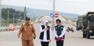 Antisipasi Lonjakan Pemudik, Gubernur Khofifah Tinjau Kesiapan Tol Paspro Gending Probolinggo Antisipasi Lonjakan Pemudik, Gubernur Khofifah Tinjau Kesiapan Tol Paspro Gending Probolinggo