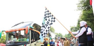 Berangkatkan 24 Bus Mudik Gratis Jakarta-Jatim, Gubernur Khofifah tegaskan Upaya Pemprov Jatim Fasilitasi Mudik Nyaman dan Berkesan Berangkatkan 24 Bus Mudik Gratis Jakarta-Jatim, Gubernur Khofifah tegaskan Upaya Pemprov Jatim Fasilitasi Mudik Nyaman dan Berkesan