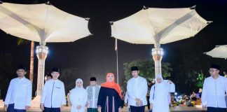 Safari Ramadan di Bumi Wali – Tuban, Gubernur Khofifah Shalat Tarawih di Masjid Agung Tuban, Masjid Berkubah Pertama di Tanah Jawa