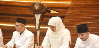 Khatam 44 Kali, Gubernur Khofifah Gelar Khotmil Qur’an Bersama Kepala OPD dan Ajak ASN Maksimalkan Ibadah Wajib dan Sunnah di Akhir Ramadhan Khatam 44 Kali, Gubernur Khofifah Gelar Khotmil Qur'an Bersama Kepala OPD dan Ajak ASN Maksimalkan Ibadah Wajib dan Sunnah di Akhir Ramadhan