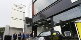 BMW Group Indonesia Resmikan Showroom Kedua Plaza MINI HR Muhammad dengan konsep Retail Next Pertama di Indonesia BMW Group Indonesia Resmikan Showroom Kedua Plaza MINI HR Muhammad dengan konsep Retail Next Pertama di Indonesia