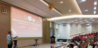 Wali Kota Surabaya Eri Cahyadi Ajak Mahasiswa Terapkan Ideologi Pancasila dalam Kehidupan Sehari-hari Wali Kota Surabaya Eri Cahyadi Ajak Mahasiswa Terapkan Ideologi Pancasila dalam Kehidupan Sehari-hari