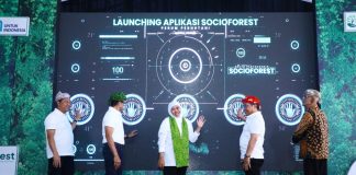 Dukung Peluncuran Platform Socio Forest, Gubernur Khofifah harap Aplikasi Multi Manfaat Permudah Cara Kerja serta Komunikasi Antara Petani, Pendamping dan Perhutani Dukung Peluncuran Platform Socio Forest, Gubernur Khofifah harap Aplikasi Multi Manfaat Permudah Cara Kerja serta Komunikasi Antara Petani, Pendamping dan Perhutani