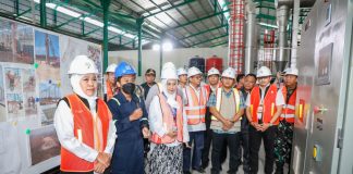 PPSLB3 BUMD Pemprov Jatim Siap Dioperasionalkan, Gubernur Khofifah Ingin Ini Jadi Solusi Atasi Masalah Limbah B3 di Jawa Timur PPSLB3 BUMD Pemprov Jatim Siap Dioperasionalkan, Gubernur Khofifah Jadi Solusi Atasi Masalah Limbah B3 di Jawa Timur