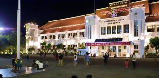 Setelah Dibuka Untuk Umum, Setiap Malam Taman Surya Selalu Dipadati Pengunjung Setelah Dibuka Untuk Umum, Setiap Malam Taman Surya Selalu Dipadati Pengunjung