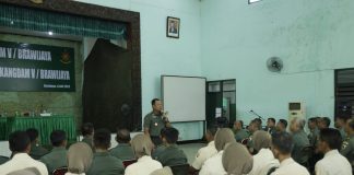 Berkunjung ke Bekangdam Brawijaya, Mayjen TNI Farid Tegaskan Soal Netralitas TNI Berkunjung ke Bekangdam Brawijaya, Mayjen TNI Farid Tegaskan Soal Netralitas TNI