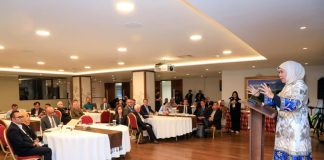 Gelar Temu Bisnis, Gubernur Khofifah Berhasil Tarik Minat Tujuh Perusahaan Inggris untuk Proyek Investasi di Jatim Gelar Temu Bisnis, Gubernur Khofifah Berhasil Tarik Minat Tujuh Perusahaan Inggris untuk Proyek Investasi di Jatim