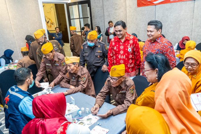 Kolaborasi dengan YBSI dan SFC, Hotel Ciputra World Surabaya Merayakan Kemerdekaan RI Ke 78 Bersama Veteran dan Masyarakat Dolly