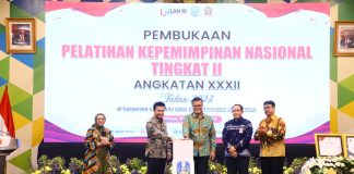 Launching Pilot Project Jatim Corporate University, Wagub Emil Dorong Peningkatan dan Pengembangan Kompetensi ASN Launching Pilot Project Jatim Corporate University, Wagub Emil Dorong Peningkatan dan Pengembangan Kompetensi ASN