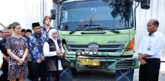 Lepas Ekspor 15 Ton Rumput Laut ke Australia, Gubernur Khofifah : Penerapan Tumpang Sari Dorong Kesejahteraan Petani Tambak Lepas Ekspor 15 Ton Rumput Laut ke Australia, Gubernur Khofifah ; Penerapan Tumpang Sari Dorong Kesejahteraan Petani Tambak