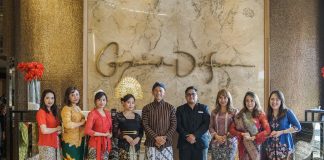 Cara Unik Grand Dafam Signature Surabaya Rayakan Hari Kemerdekaan Indonesia Cara Unik Grand Dafam Signature Surabaya Rayakan Hari Kemerdekaan Indonesia