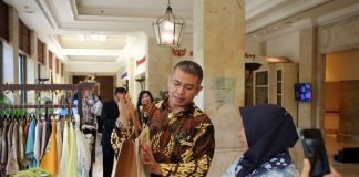 Bumi Surabaya Gelar Acara Agustusan Ajak Tamu Lomba Agustusan Hingga Demo Masak Bumi Surabaya Gelar Acara Agustusan Ajak Tamu Lomba Agustusan Hingga Demo Masak