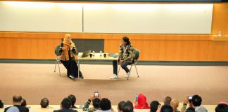 Beri Kuliah Umum di Inggris, Gubernur Khofifah Paparkan Kekuatan Jatim Sebagai Pusat Gravitasi Indonesia Beri Kuliah Umum di Inggris, Gubernur Khofifah Paparkan Kekuatan Jatim Sebagai Pusat Gravitasi Indonesia