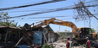 Kedepankan Penertiban Humanis, Satpol PP Surabaya Bantu Warga Pindahan Dari Tanah Aset Wonorejo Timur Kedepankan Penertiban Humanis, Satpol PP Surabaya Bantu Warga Pindahan Dari Tanah Aset Wonorejo Timur