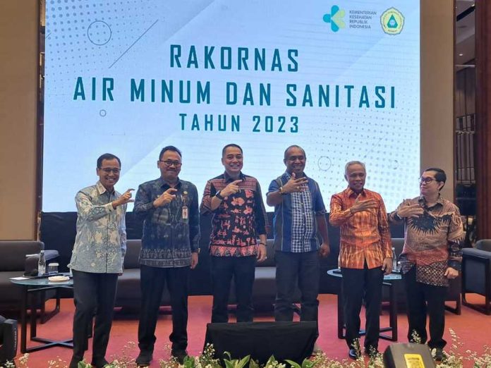 Wali Kota Eri Ungkap Strategi Surabaya Capai 100 Persen ODF, Ketika Menjadi Pemateri Rakornas Air Minum dan Sanitasi 2023