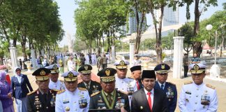 Dangartap III/Surabaya Kenang Jasa Pahlawan di Hari Peringatan HUT ke-78 TNI Dangartap III/Surabaya Kenang Jasa Pahlawan di Hari Peringatan HUT ke-78 TNI