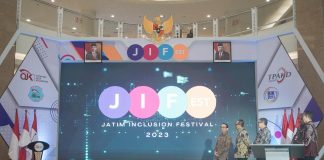 Puncak Kegiatan Bulan Inklusi Keuangan (BIK) melalui Jatim Inclusion Festival (JIFest) 2023 Puncak Kegiatan Bulan Inklusi Keuangan (BIK) melalui Jatim Inclusion Festival (JIFest) 2023