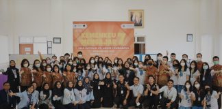 Ribuan Pelajar Surabaya Bersiap Ikuti KM 8 Ribuan Pelajar Surabaya Bersiap Ikuti KM 8