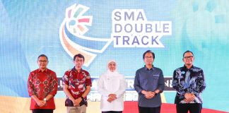Gandeng ITS dan UNICEF Luncurkan Program Digital Skills, Gubernur Khofifah: Upaya Tingkatkan Keterampilan Digital dan Kewirausahaan bagi SMA Double Track Jatim Gandeng ITS dan UNICEF Luncurkan Program Digital Skills, Gubernur Khofifah: Upaya Tingkatkan Keterampilan Digital dan Kewirausahaan bagi SMA Double Track Jatim