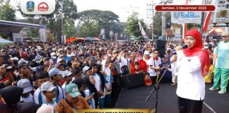 Jalan Sehat Bersama Ribuan Masyarakat di Bakorwil Jember, Ada Operasi Pasar Murah dan Pameran Bonsai serta UMKM Jalan Sehat Bersama Ribuan Masyarakat di Bakorwil Jember, Ada Operasi Pasar Murah dan Pameran Bonsai serta UMKM