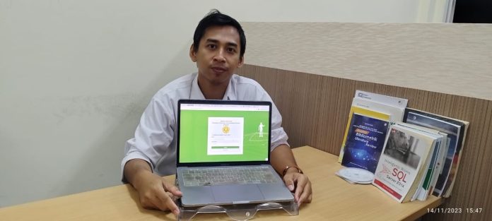 Tresna Maulana Fahrudin, S.ST., M.T. adalah Dosen Program Studi Sains Data, Fakultas Ilmu Komputer UPN “Veteran” Jawa Timur Penemu Aplikasi SIKAD