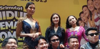 Gala Premier Film “Srimulat : Hidup Memang Komedi” di Surabaya, Meriah! Gala Premier "Srimulat : Hidup Memang Komedi" di Surabaya, Meriah!
