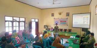 Bersama Masyarakat Desa Tanjung Kalang, Tim KKN 12 UPNVJT Mengajak Masyarakat Cegah Berita Hoax Bersama Masyarakat Desa Tanjung Kalang, Tim KKN 12 UPNVJT Mengajak Masyarakat Cegah Berita Hoax (foto : ist)