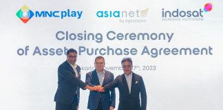 Indosat Ooredoo Hutchison, Asianet, dan MNC Play Lakukan Akuisisi Strategis Untuk Dorong Transformasi Digital Lewat Layanan Terpadu (ki-ka) President Director & CEO IOH Vikram Sinha, Executive Chairman MNC Group Hary Tanoesoedibjo, CEO & Managing Director Lightstorm Group Amajit Gupta saat Konferensi Pers yang diadakan di Jakarta, Senin (27/11/2023) lalu