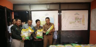 Harga Stok Beras Terjaga, Transaksi Warung TPID Surabaya Capai 51 Ton Harga Stok Beras Terjaga, Transaksi Warung TPID Surabaya Capai 51 Ton
