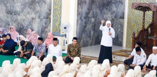 Gubernur Khofifah Ikuti Doa dan Tahlil Bersama Keluarga Besar SMAN 1 Sidoarjo Gubernur Khofifah Ikuti Doa dan Tahlil Bersama Keluarga Besar SMAN 1 Sidoarjo (foto : ist)