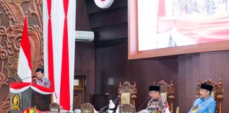 Dukung Raperda Pemajuan Kebudayaan di Jatim, Wagub Emil : Pemerintah Perlu Hadir Guna Memajukan Kebudayaan di Bumi Majapahit Dukung Raperda Pemajuan Kebudayaan di Jatim, Wagub Emil : Pemerintah Perlu Hadir Guna Memajukan Kebudayaan di Bumi Majapahit (foto : ist)