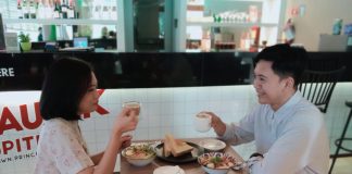 Berkonsep Warkop Singapore, Haujek Kopitiam Tidak Meninggalkan Sense ‘Nangkring’ Berkonsep Warkop Singapore, Haujek Kopitiam Tidak Meninggalkan Sense ‘Nangkring’ (dokpri)
