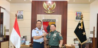 Mayjen TNI Rafael Granada Sambut Kunjungan Kerja Pangkogabwilhan II Mayjen TNI Rafael Granada Sambut Kunjungan Kerja Pangkogabwilhan II (foto : ist)