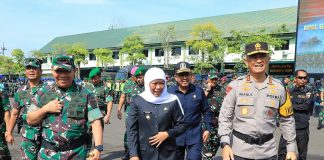 Apel Pasukan Pengamanan Pemilu 2024, Gubernur Khofifah Tekankan Pentingnya Sinergi dan Kolaborasi Demi Wujudkan Pemilu yang Aman, Damai dan Kondusif Apel Pasukan Pengamanan Pemilu 2024, Gubernur Khofifah Tekankan Pentingnya Sinergi dan Kolaborasi Demi Wujudkan Pemilu yang Aman, Damai dan Kondusif (foto : ist)