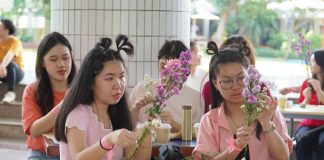 Flower Arrangement Workshop, Cara Mahasiswa PCU Rayakan Valentine’s Day Flower Arrangement Workshop, Cara Mahasiswa PCU Rayakan Valentine’s Day (foto : ist)