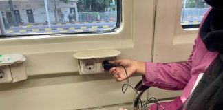 Demi Kenyamanan Bersama, KAI Ingatkan Kembali Aturan Penggunaan Stop Kontak di Kereta Api Demi Kenyamanan Bersama, KAI Ingatkan Kembali Aturan Penggunaan Stop Kontak di Kereta Api (foto : ist)