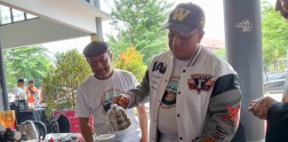 KAI Daop 8 Surabaya Bagikan Ribuan Cup Kopi Gratis dan Diskon Tiket 20% di Acara Ngopi Bareng KAI Daop 8 Surabaya Bagikan Ribuan Cup Kopi Gratis dan Diskon Tiket 20% di Acara Ngopi Bareng (dok pri)