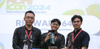 Mahasiswa ITS Gagas Modifikasi Aspal dari Limbah Lumpur dan Kelapa Sawit Tim Reswara 64 dari ITS usai menerima penghargaan ADHI Innovation for Construction 2024 di kantor pusat PT Adhi Karya (Persero) Tbk, Jakarta Barat (foto : ist)