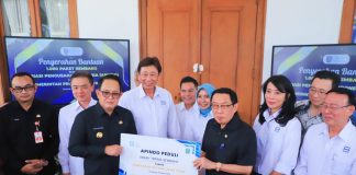 Terima 1.000 Paket Sembako dari Apindo Jatim, Pj. Gubernur Adhy Segera Salurkan kepada Masyarakat Kurang Mampu Melalui Safari Ramadan Terima 1.000 Paket Sembako dari Apindo Jatim, Pj. Gubernur Adhy Segera Salurkan kepada Masyarakat Kurang Mampu Melalui Safari Ramadan (foto : ist)