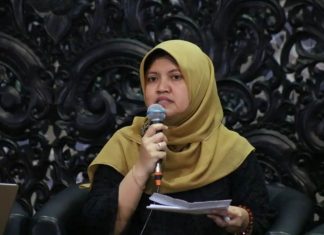 Pakar Psikologi UNAIR Ungkap Pengaruh Sosial Media Bagi Kesehatan Mental Gen Z Pakar Psikologi dan Perkembangan Anak UNAIR, Prof. Dr. Nurul Hartini, S.Psi., M.Kes., Psikolog