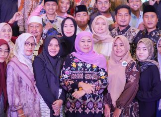 Rakor Pengembangan OPOP, Khofifah Bagikan Tiga Semangat Majukan Ekonomi Pesantren Rakor Pengembangan OPOP, Khofifah Bagikan Tiga Semangat Majukan Ekonomi Pesantren