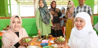 Ajak Berburu Kuliner Khas Jatim Selama Mudik, Khofifah : Viralkan Kuliner Jatim yang Enaknya Tak Ada Obat Ajak Berburu Kuliner Khas Jatim Selama Mudik, Khofifah : Viralkan Kuliner Jatim yang Enaknya Tak Ada Obat